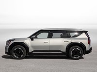 2026 Kia EV9 Land w/Plus Package