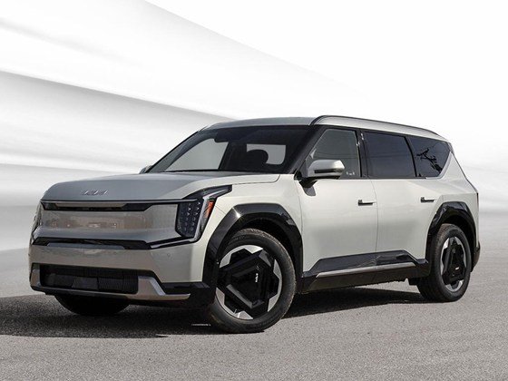2026 Kia EV9 Land AWD with Premium Pkg