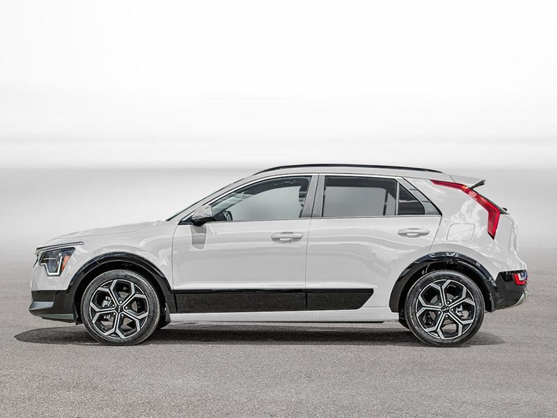 2025 Kia Niro SX FWD