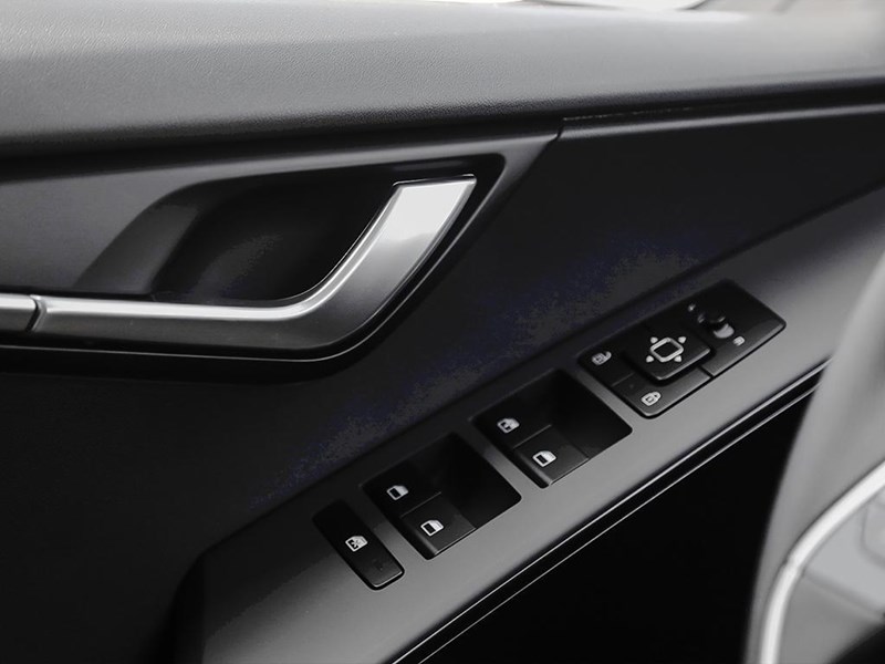 2025 Kia Niro PHEV LX FWD