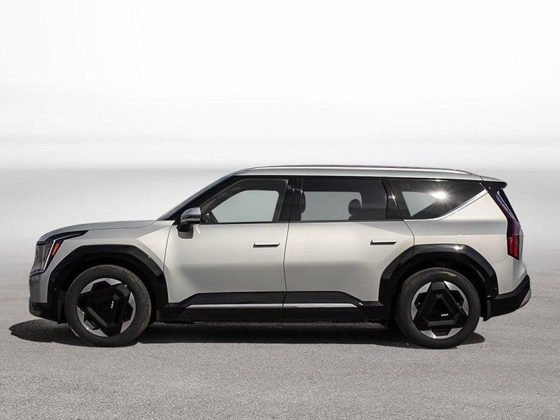 2026 Kia EV9 Land w/Plus Package AWD