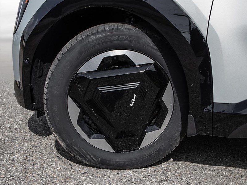 2026 Kia EV9 Land w/Plus Package AWD