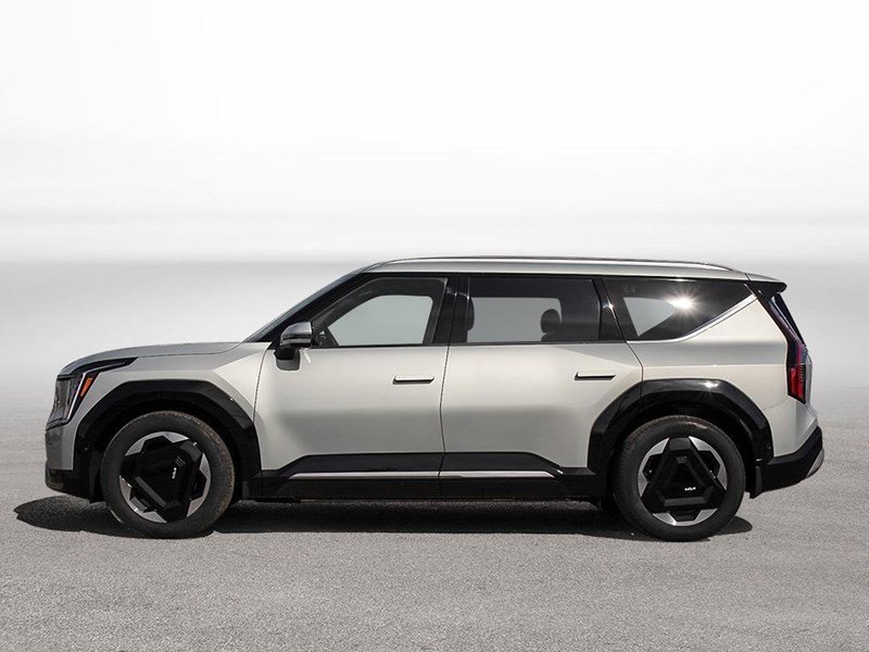 2026 Kia EV9 Land AWD with Premium Pkg