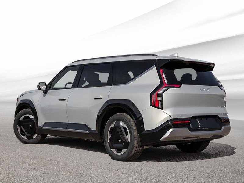 2026 Kia EV9 Land AWD with Premium Pkg