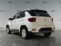 2022 Hyundai Venue Preferred IVT w/Two-Tone