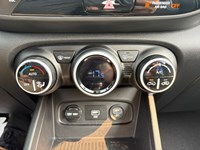 2021 Hyundai Venue Ultimate IVT w/Black Interior