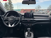 2022 Kia Forte EX IVT