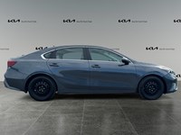 2022 Kia Forte EX IVT