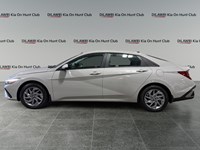 2025 Hyundai Elantra Preferred IVT
