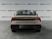2025 Hyundai Elantra Preferred IVT