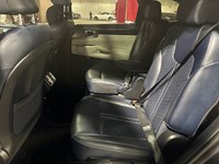 2023 Kia Sorento PHEV SX AWD w/Navy Blue Interior