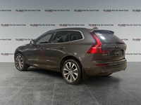2022 Volvo XC60 B6 Momentum