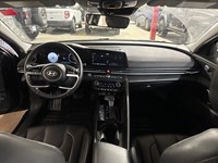 2024 Hyundai Elantra Luxury IVT