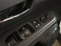 2025 Nissan Kicks Play SV