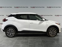 2025 Nissan Kicks Play SV