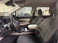 2022 Kia Carnival LX