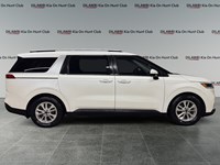 2022 Kia Carnival LX
