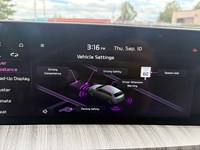 2024 Kia Telluride SX Limited / HEADS UP DISPLY, NAV, PANORAMIC ROOF