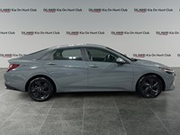 2022 Hyundai Elantra Preferred IVT w/Sun & Tech Package