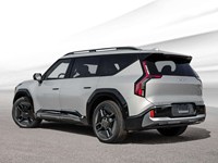 2026 Kia EV9 Land AWD with GT-line Pkg