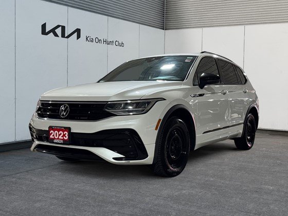 2023 Volkswagen Tiguan Comfortline R-Line Black