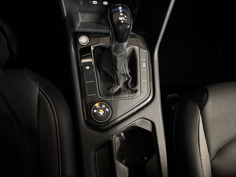 2023 Volkswagen Taos Highline 4MOTION