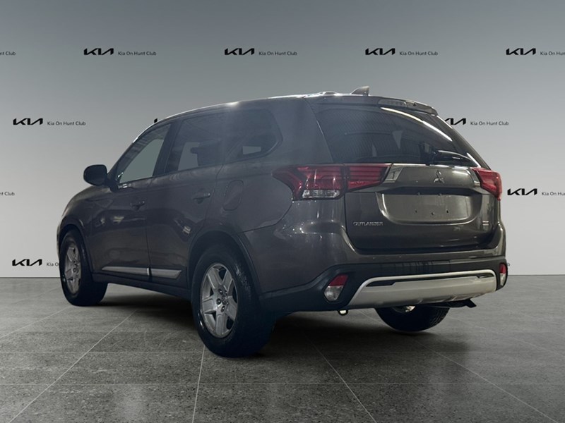 2020 Mitsubishi Outlander ES S-AWC