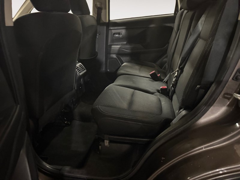 2020 Mitsubishi Outlander ES S-AWC