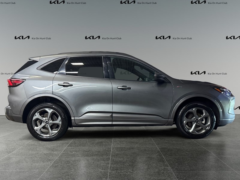 2023 Ford Escape ST-Line AWD