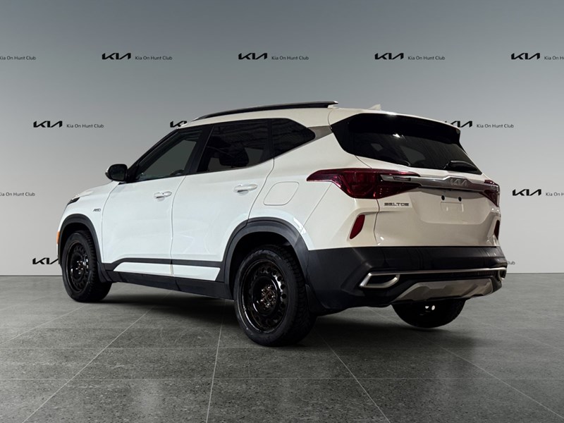 2022 Kia Seltos EX Premium AWD