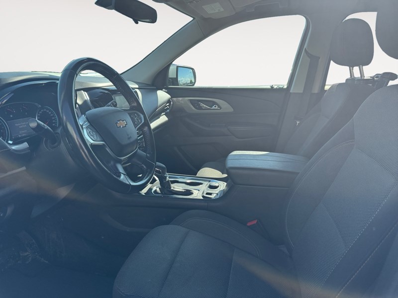 2021 Chevrolet Traverse LT Cloth w/1LT