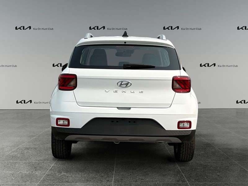 2021 Hyundai Venue Ultimate IVT w/Black Interior
