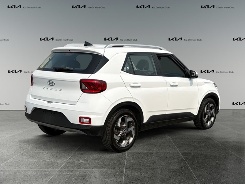 2021 Hyundai Venue Ultimate IVT w/Black Interior
