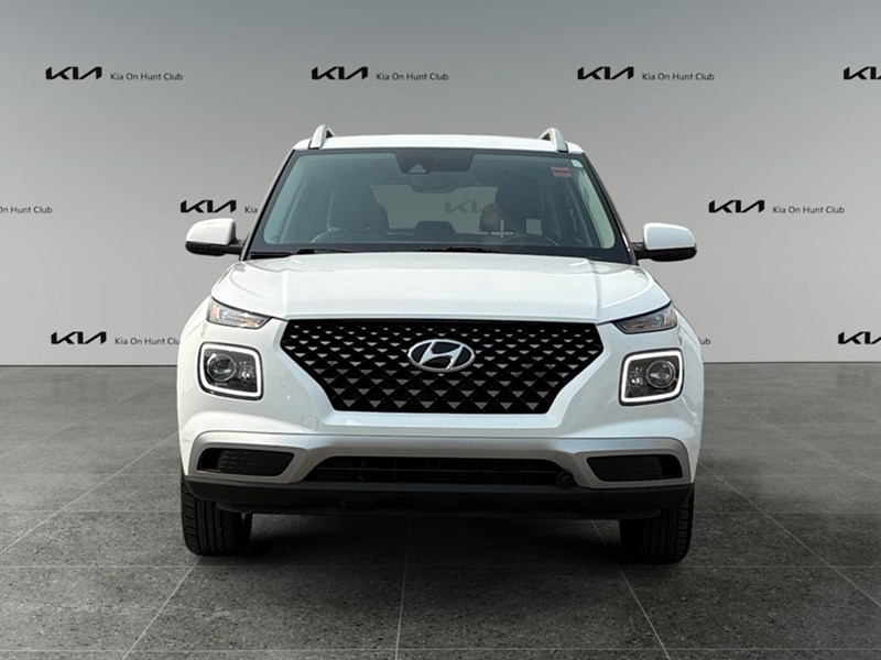 2021 Hyundai Venue Ultimate IVT w/Black Interior