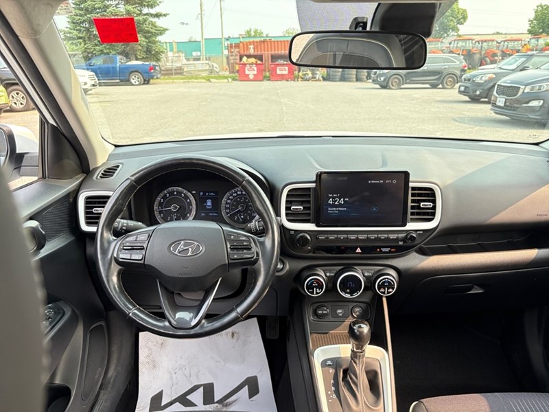 2021 Hyundai Venue Ultimate IVT w/Black Interior