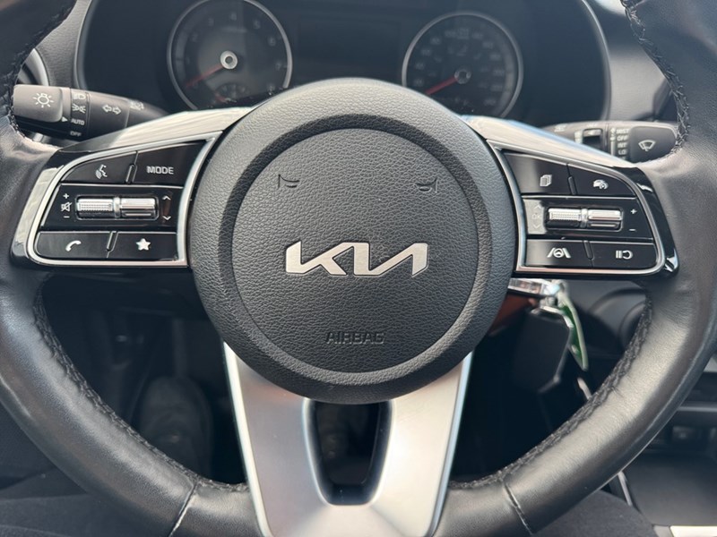 2022 Kia Forte EX IVT