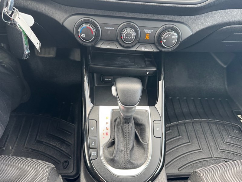 2022 Kia Forte EX IVT
