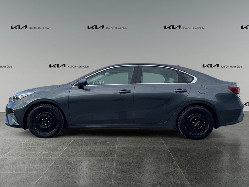 2022 Kia Forte EX IVT