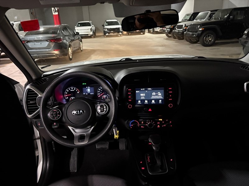 2021 Kia Soul LX IVT