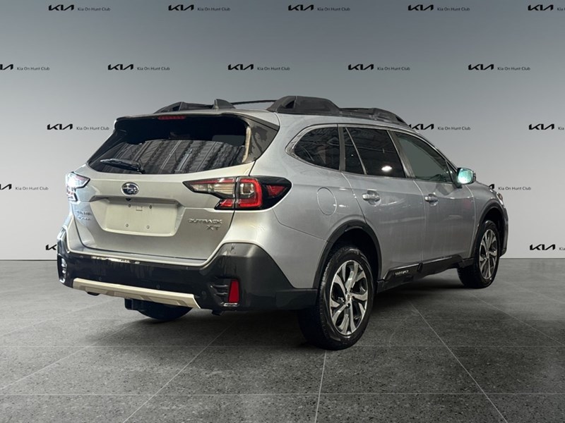 2022 Subaru Outback Limited XT CVT