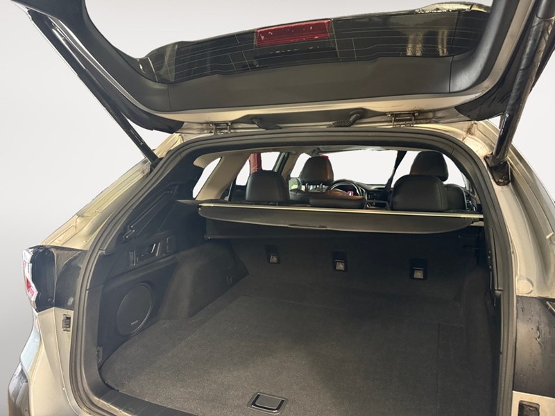 2022 Subaru Outback Limited XT CVT