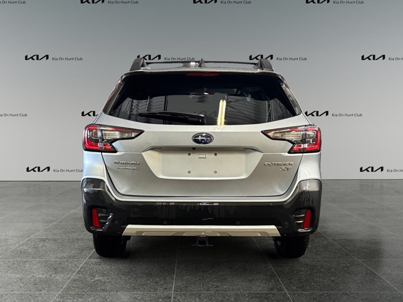 2022 Subaru Outback Limited XT CVT
