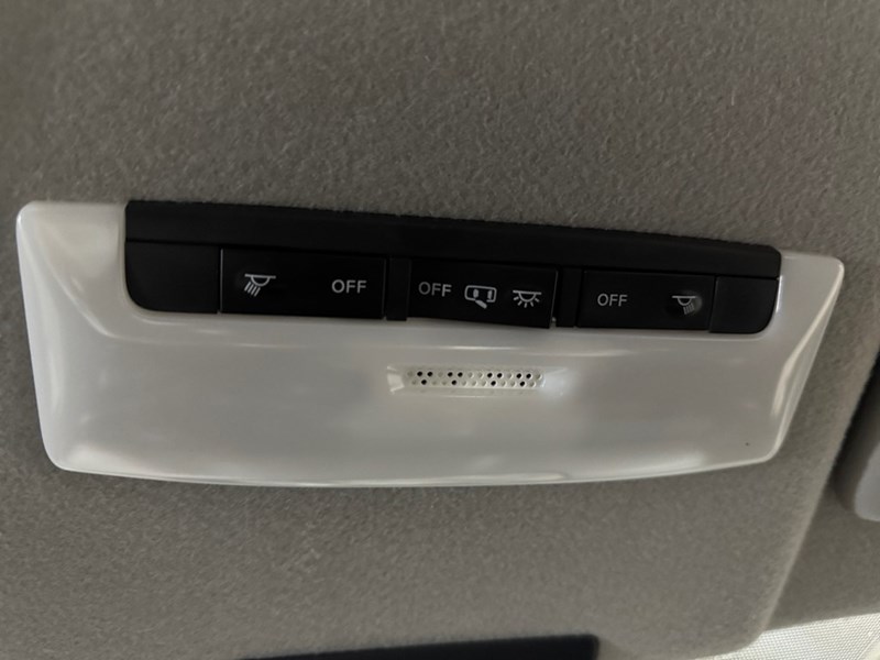 2020 Nissan Kicks SR Premium PKG.