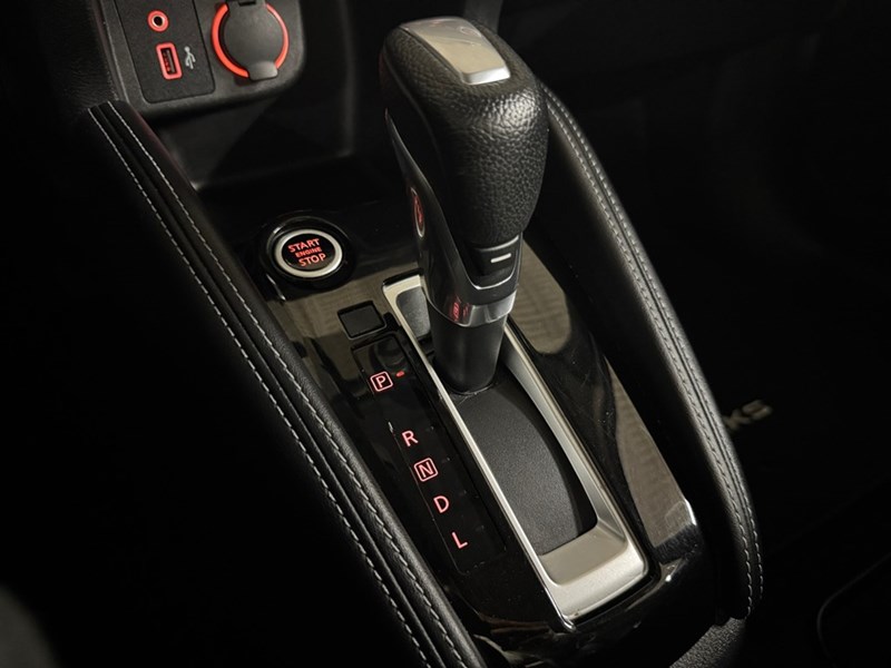 2020 Nissan Kicks SR Premium PKG.