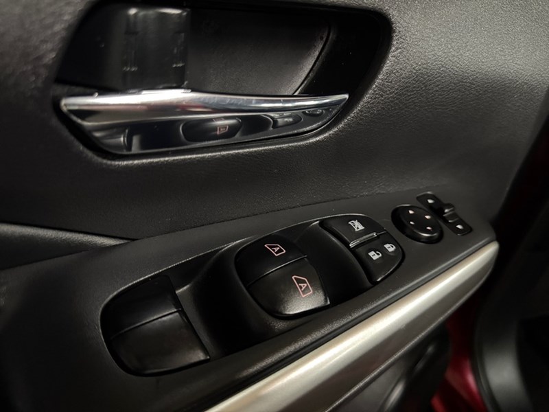 2020 Nissan Kicks SR Premium PKG.