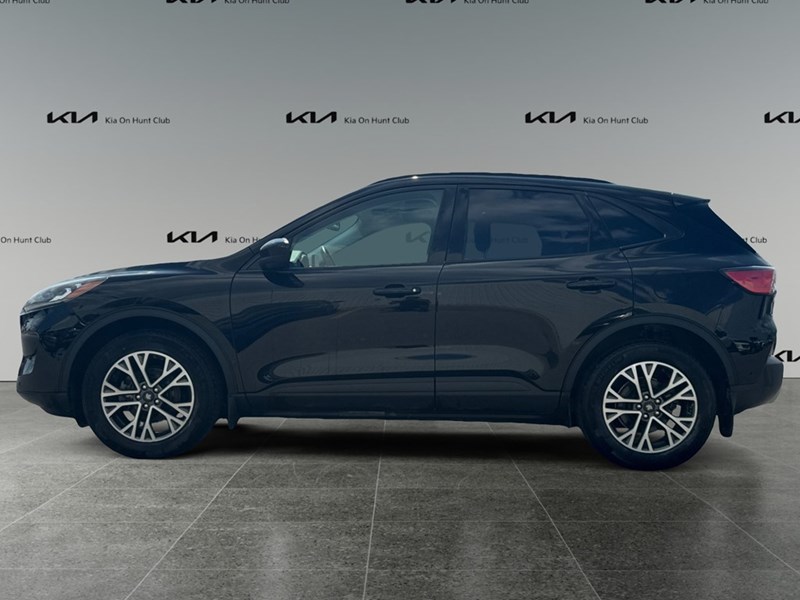 2021 Ford Escape Titanium Hybrid AWD
