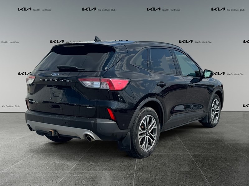 2021 Ford Escape Titanium Hybrid AWD