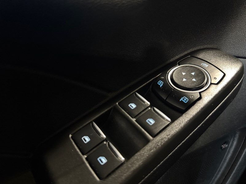 2021 Ford Escape Titanium Hybrid AWD