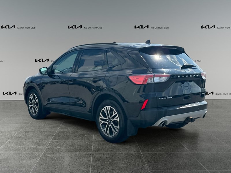 2021 Ford Escape Titanium Hybrid AWD