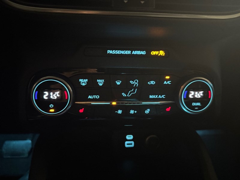 2021 Ford Escape Titanium Hybrid AWD